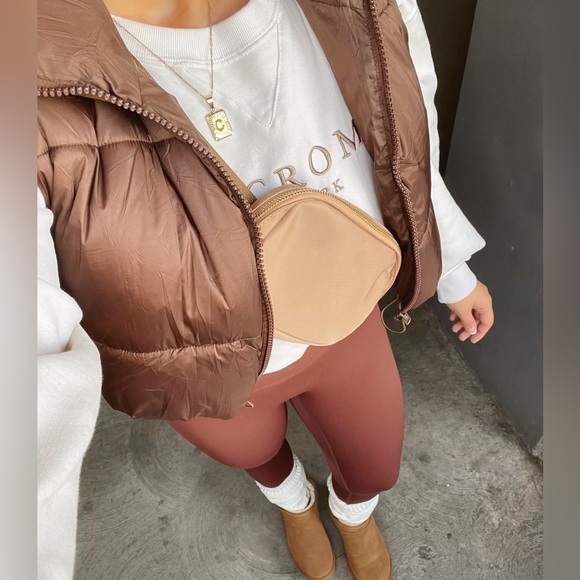 cropped puffy vest - Picture 2 of 5